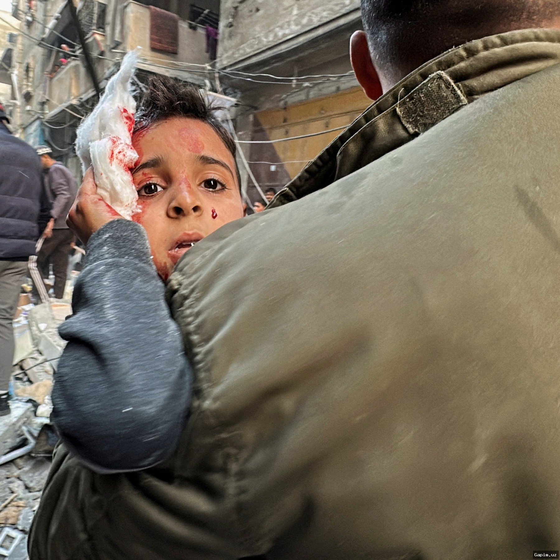 💥😔 Отец и дочь погибли в результате удара израильского дрона в Хан-Юнисе