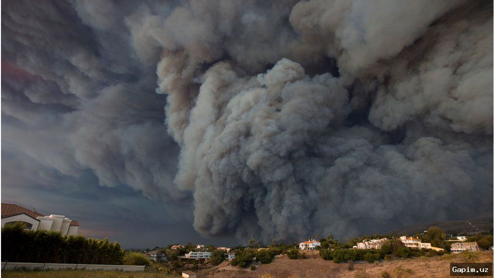 🔥⚠️ California Wildfires Devastate Luxury Mansions Amid Mounting Infrastructure Concerns