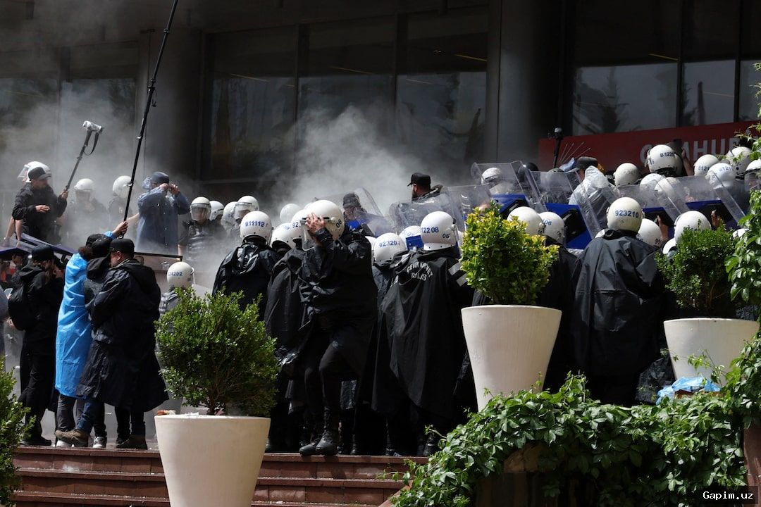 🇹🇷🏛️ Turkey's main opposition party in leadership crisis as Ozel and Kilicdaroglu clash over succession