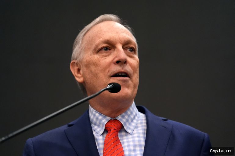 🇺🇸🗳️ AQShning Arizona shtatida gubernatorlik poygasi: Tramp ittifoqchisi Biggs Respublikachilar nomzodligini qo‘lga kiritdi