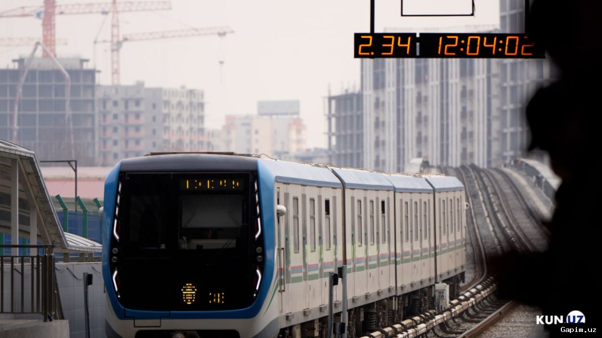 🚇⚠️ Toshkent Metrosida Vagon Eshigi Ochib Qolgan Holat: Mashinistga Qat'iy Chora