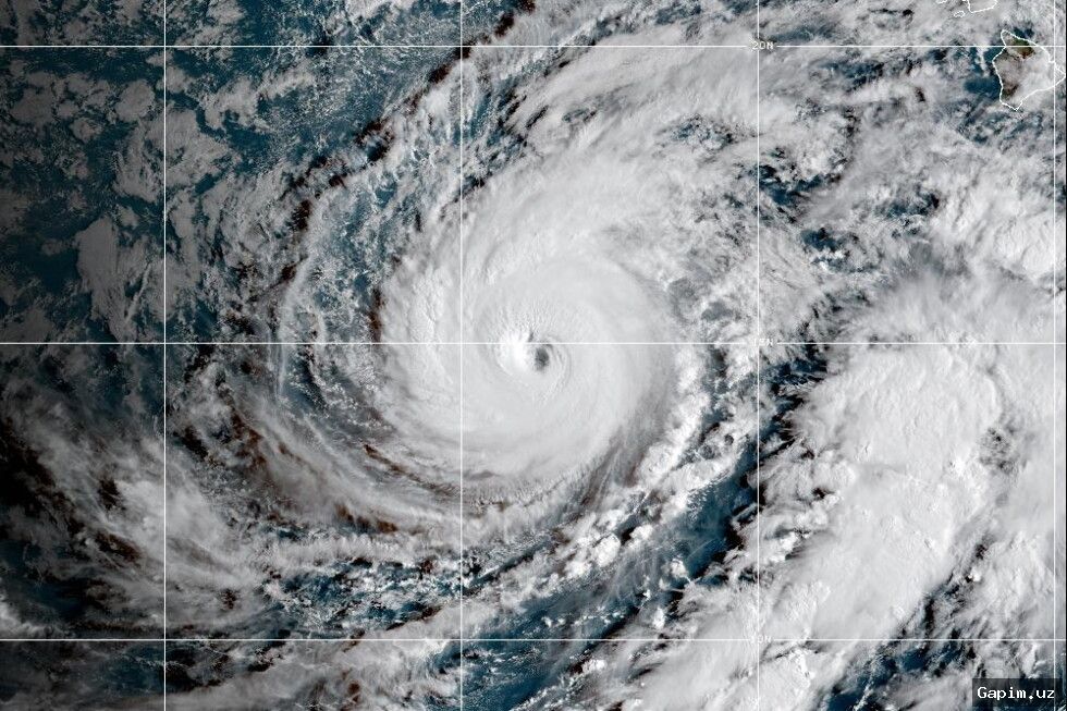 🌪️🌊 Ураган «Лоуэлл» приближается к Гавайям: объявлена угроза торнадо и наводнений