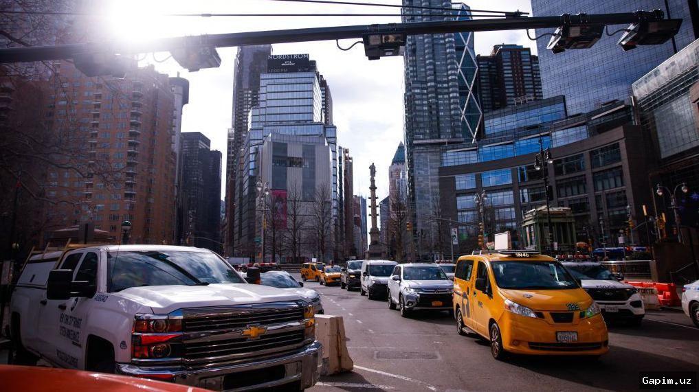 🚗💵 В Нью-Йорке ввели плату за въезд в центр: первая в США система взимания платы за пробки