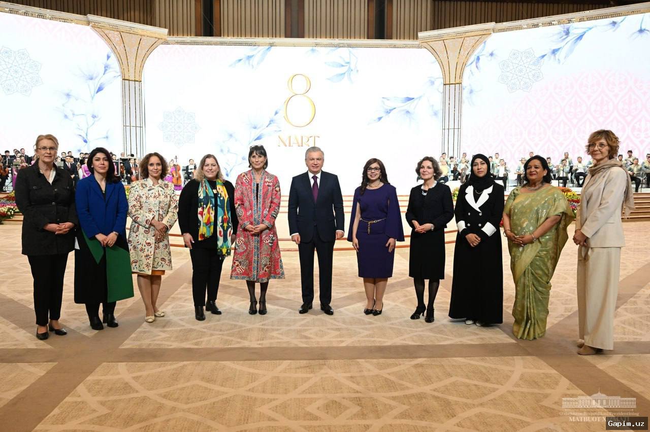 8 Million for International Women's Day: HUMO and Kapitalbank to Gift 33 Female Shoppers