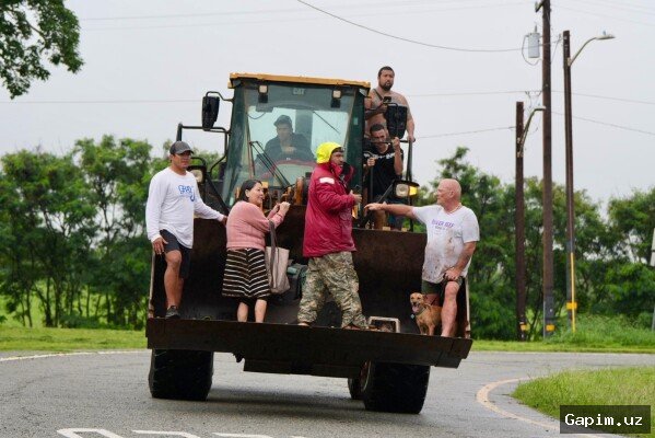 🌧️🚨 Gavayida 20 yildan beri eng kuchli toshqin: Oahu orolida keng ko‘lamli evakuatsiya
