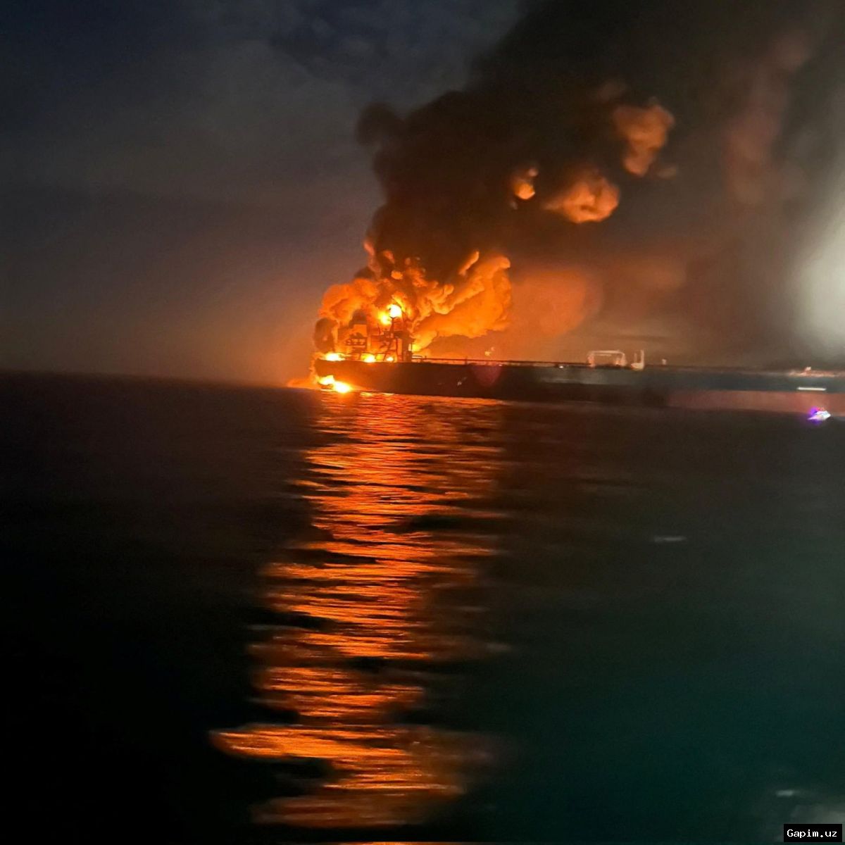 🔥🇷🇺 Oil Tanker Fire Near Sochi Raises Serious Security and Environmental Concerns