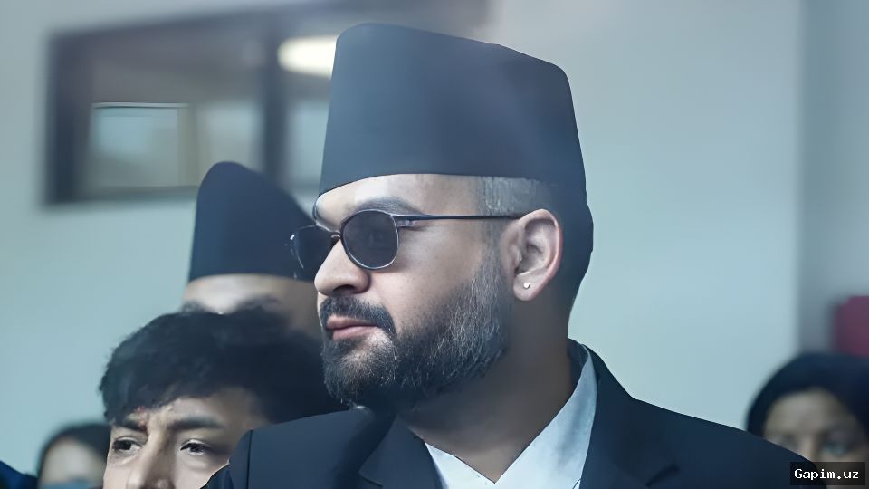 🎤🆕 Новый премьер-министр Непала Балендра Шах принёс присягу