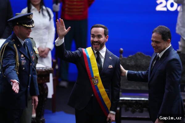 ⚖️🏛️ Right-Wing Lawyer Abelardo de la Espriella Sworn In as Colombia's President