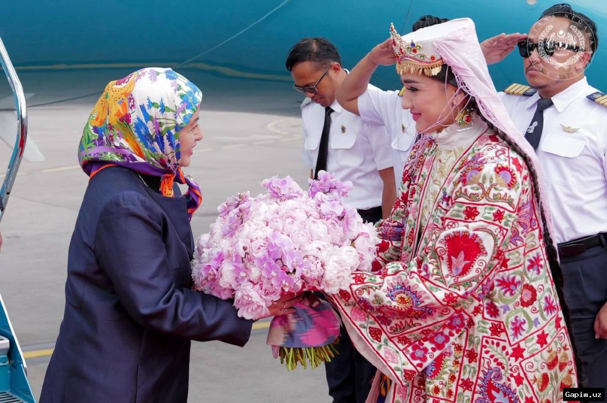 👑🇲🇾 Королева Малайзии прибыла в Узбекистан