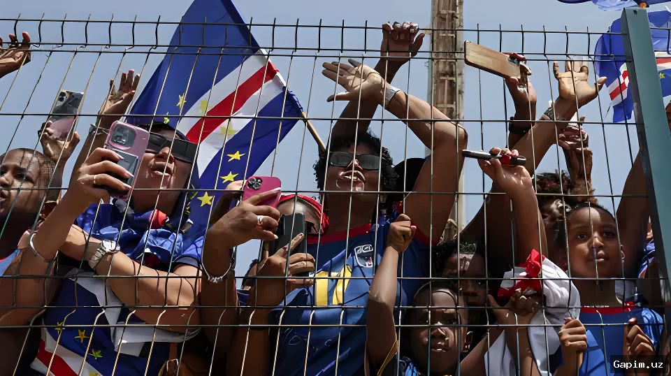 🏆🇨🇻 Cape Verde football team welcomed home by thousands after historic World Cup run