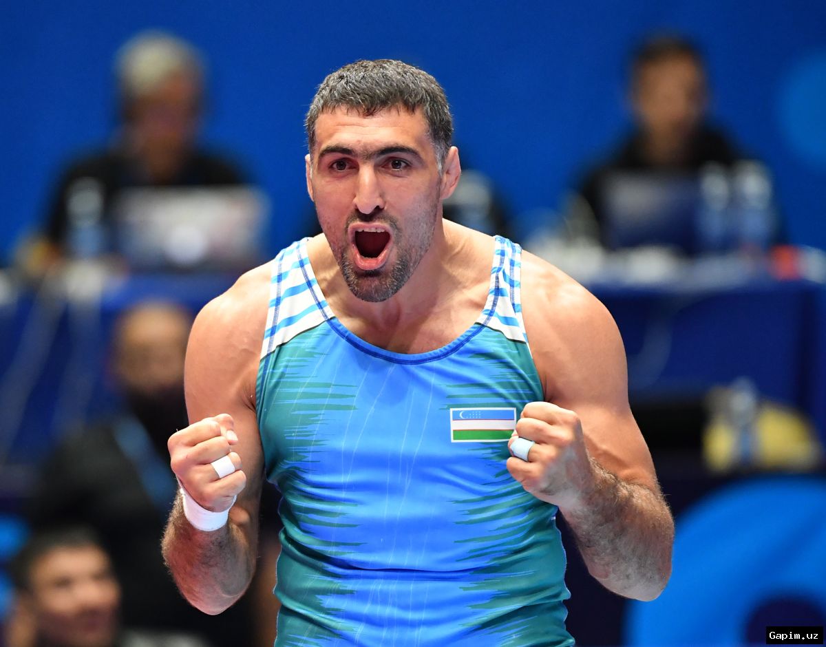 🏆👨‍🏫 Rustam Assakalov Named Best Coach in Asia by UWW