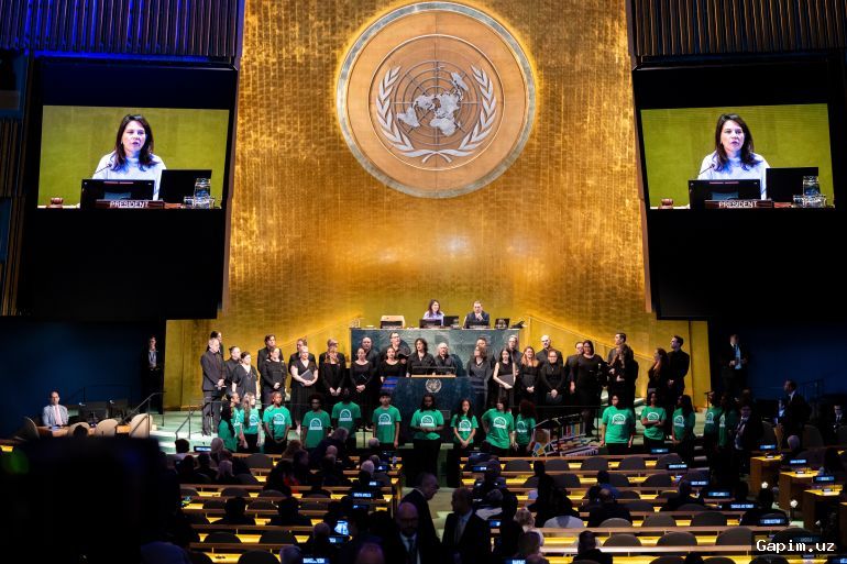 🌐🤖 Twenty countries call for international cooperation to keep AI under human control