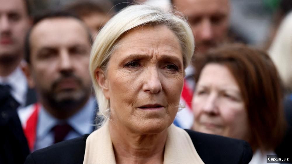 ⚖️🏛️ French far-right leader Marine Le Pen faces verdict that could end presidential hopes