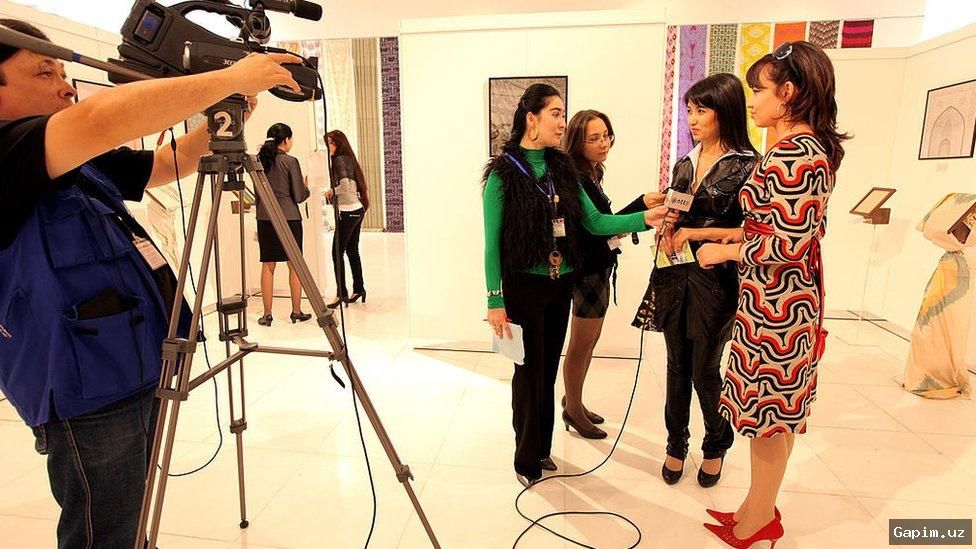 📰📸 Exhibition 'History of Journalism on Archive Pages' Opens in Uzbekistan for Press Day