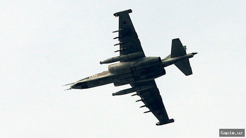 ✈️💥 В Кыргызстане во время учебного полета российского штурмовика Су-25 произошел несанкционированный сброс учебных боеприпасов