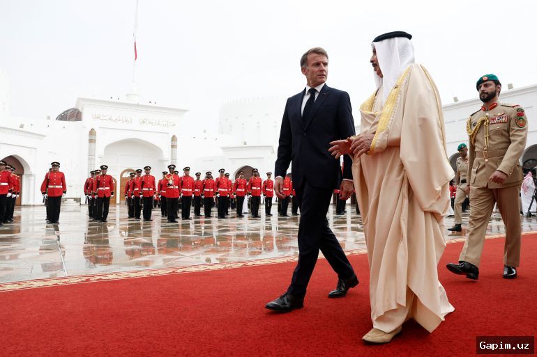 🌍⛽ Emmanuel Macron Tours Gulf Region to Secure Energy Deals Amid Severe Domestic Unrest in France