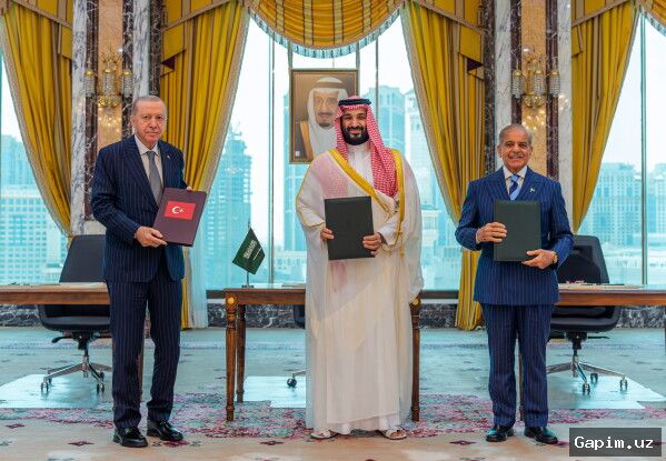 🕌🛡️ Saudi Arabia, Turkey, Pakistan Sign Joint Defense Pact Amid Shifting Alliances