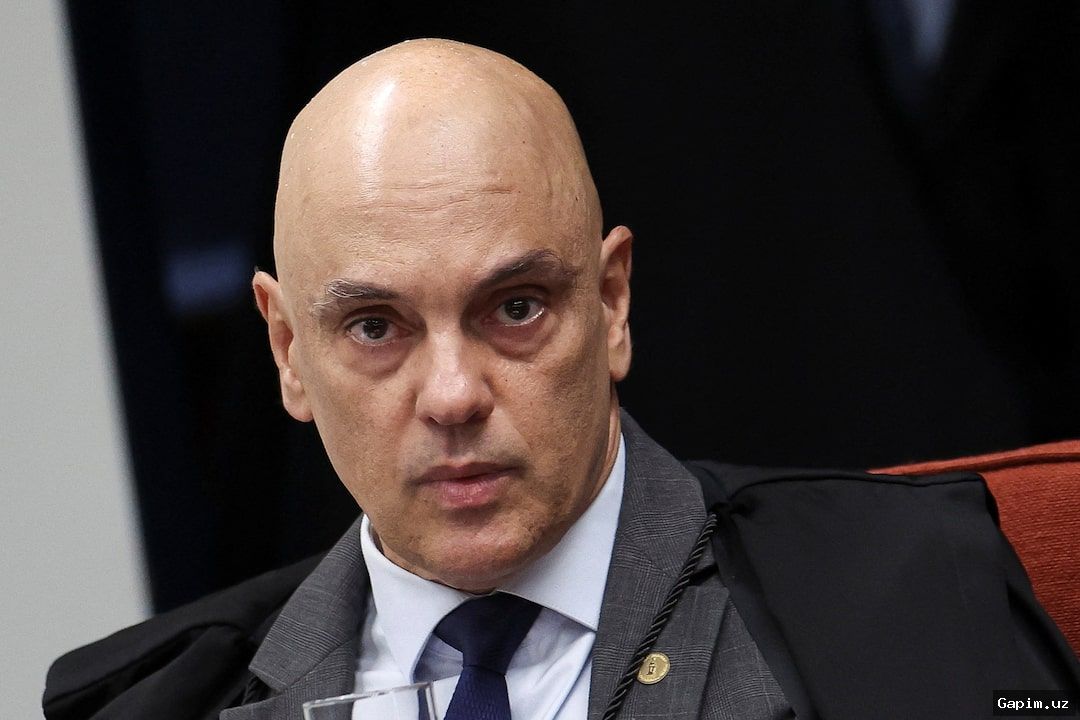 ⚖️🏛️ Эдуарду Болсонару приговорен к четырем годам за вмешательство в процесс по делу о перевороте его отца