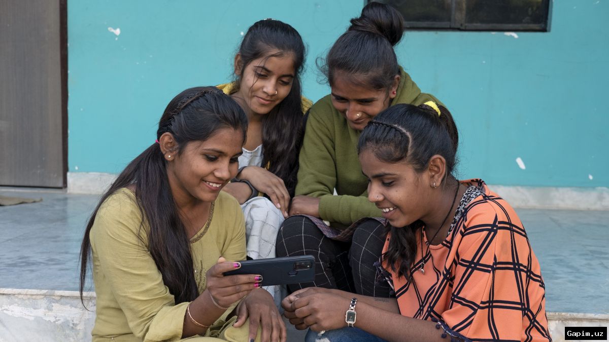 📱🛡️ UN calls for urgent action to protect children online, demands priority