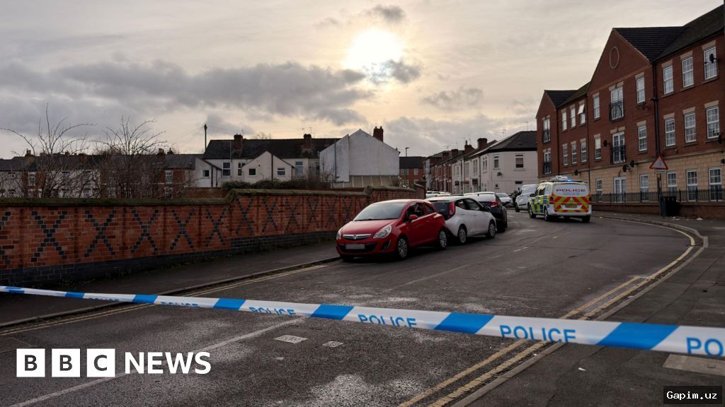 🚨🚗 Car Plows into Pedestrians in Central English City of Derby, Seven Seriously Injured