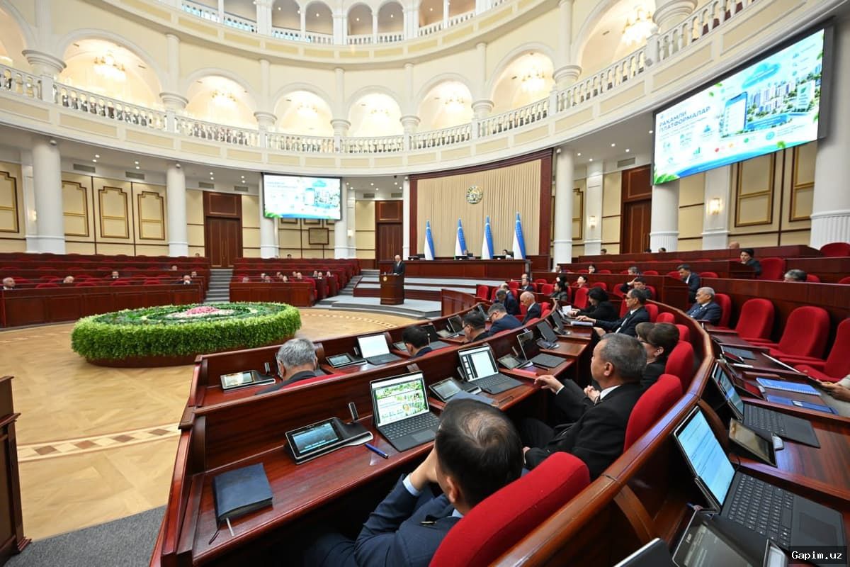 ⚖️👕 Нижняя палата парламента Узбекистана одобрила штрафы за использование одежды, похожей на форменную