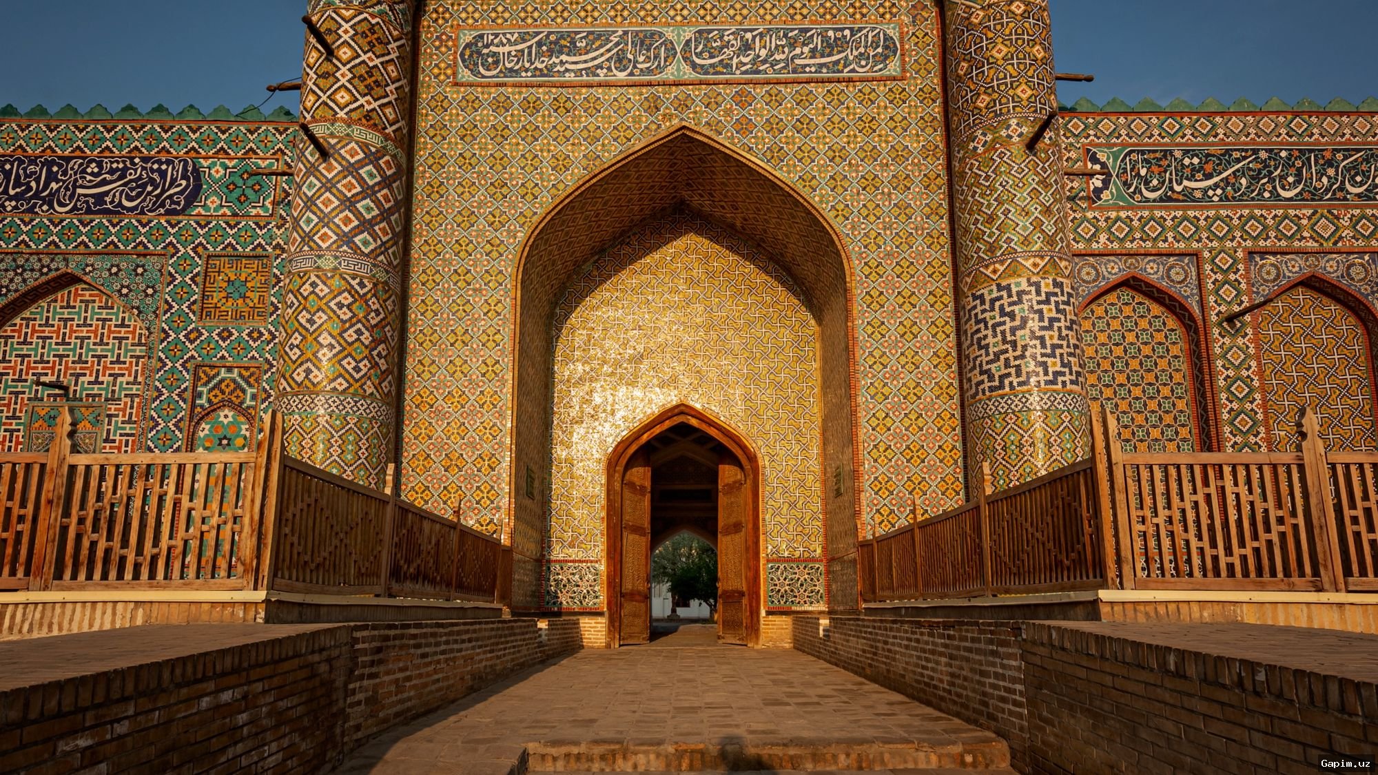 ⚖️👂 Court in Fergana Region Sentences Man to 3 Years for Biting Off Part of Market Controller's Ear