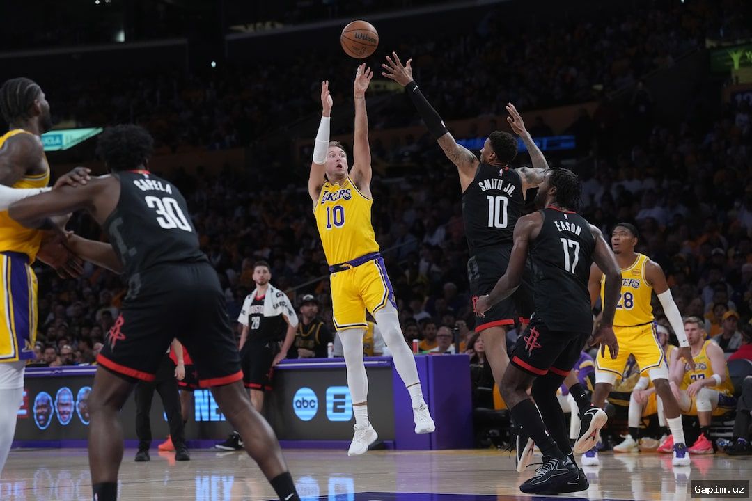 🏀🏆 LeBron James leads Lakers to 2-0 lead; Blazers, Sixers even series