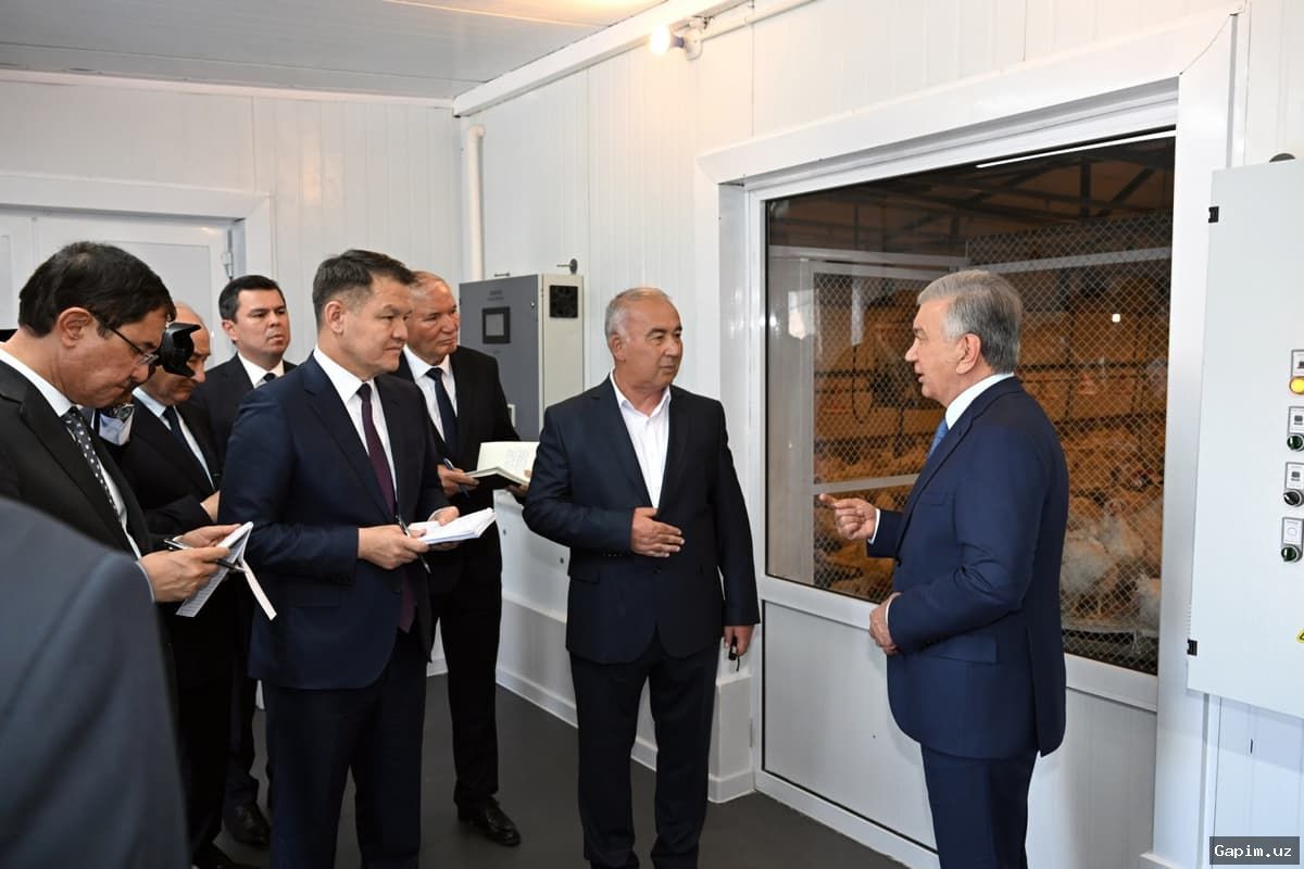 🎖️📜 Шавкат Мирзиёев присвоил главе Каракалпакстана Оринбаеву звание генерал-майора