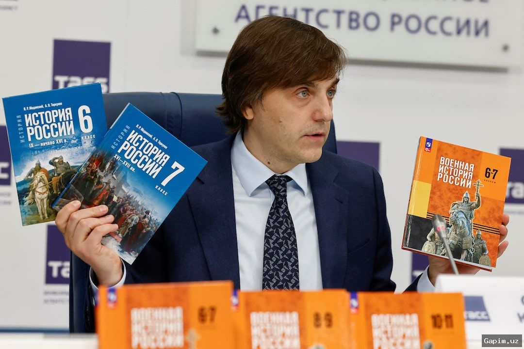 📚🇷🇺 В российских школах вводят учебник патриотизма: детей учат «умирать за родину»