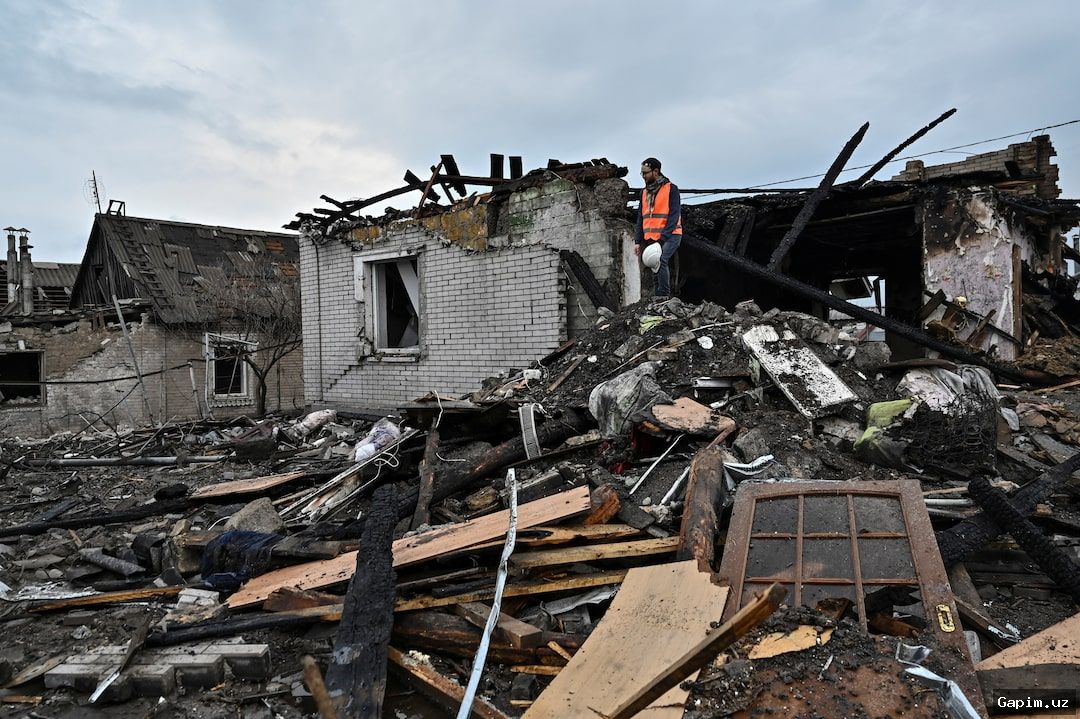 ⚔️💥 Rossiya va Ukraina o'rtasidagi hujumlar: 10 dan ortiq qurbonlar, AQSh muzokaralarga chaqiradi