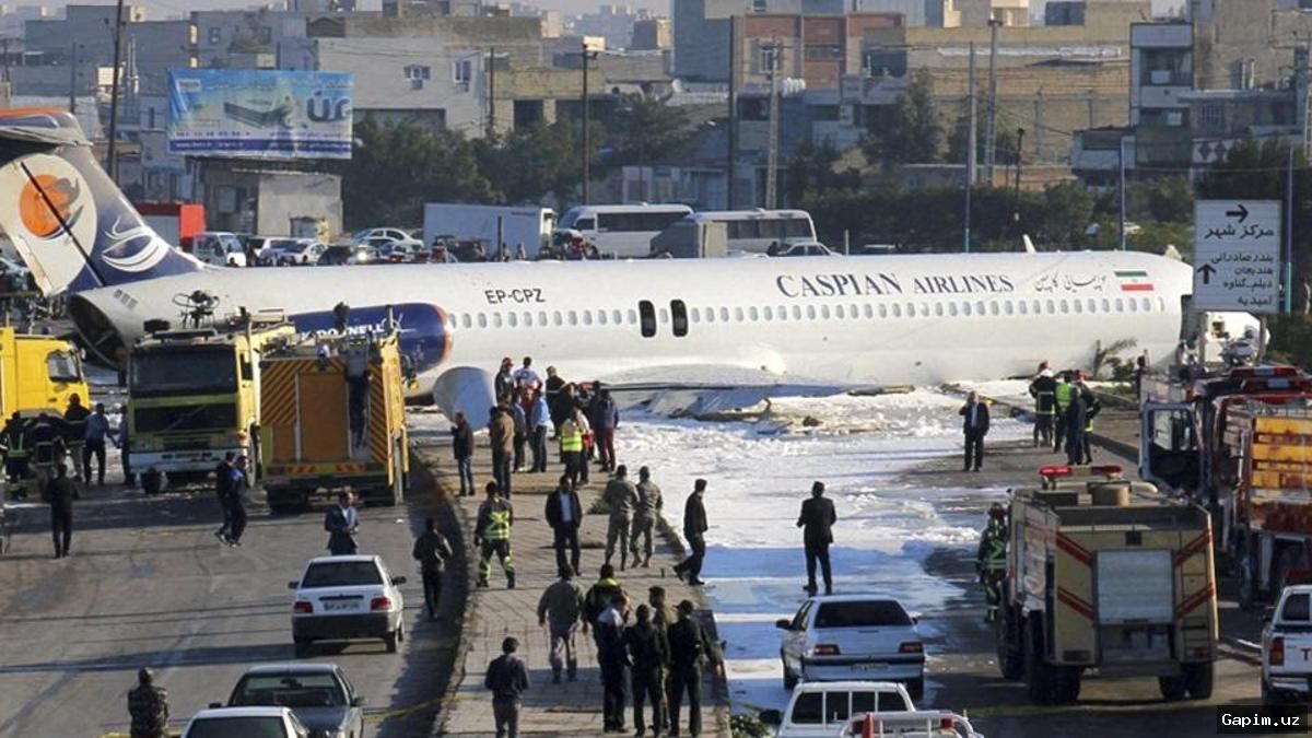 ✈️🛫 В аэропорту Манас в Бишкеке у самолета MD-83 лопнуло колесо шасси, взлет прерван