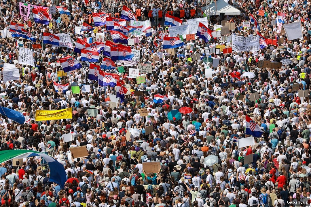 🌍🚨 Zagrebda yuz minglab odamlar zaharli chiqindilarga qarshi norozilik bildirdi