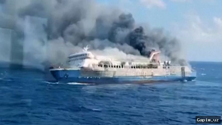 🚢🌊 Indonesian passenger ship with 243 aboard loses contact in Java Sea