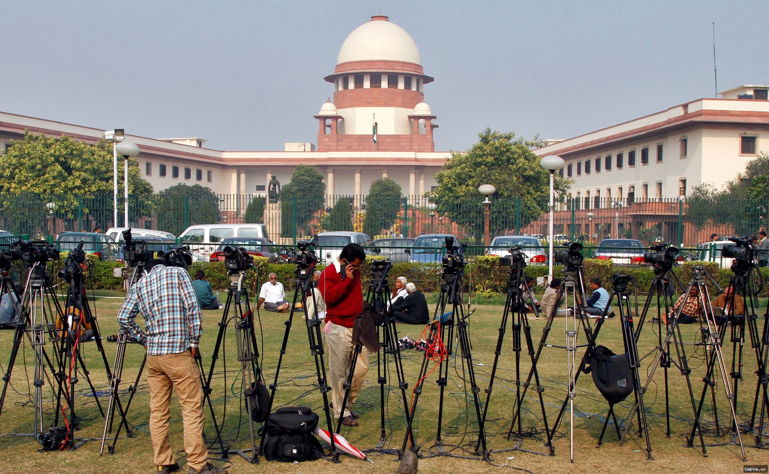 ⚖️🚨 Tunisian Court Sentences Rights Activist Saadia Mosbah to 8 Years in Prison