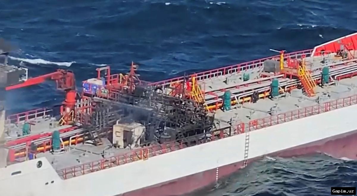 ⚓️💥 В территориальных водах Румынии в Черном море загорелись два химических танкера