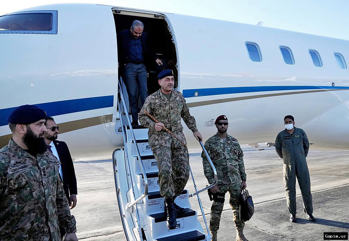 🤝🌍 Командующий армией Пакистана прибыл в Тегеран на фоне дипломатических усилий