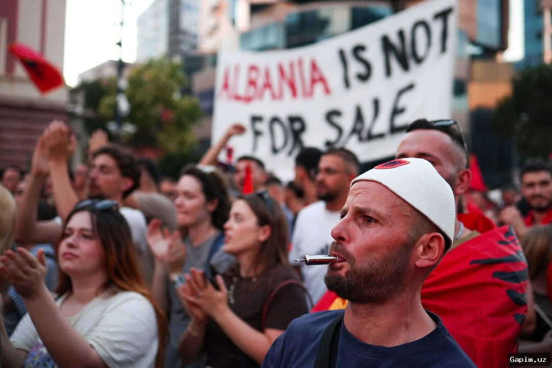 🇦🇱🏗️ Протесты в Албании против курорта, поддерживаемого зятем Трампа
