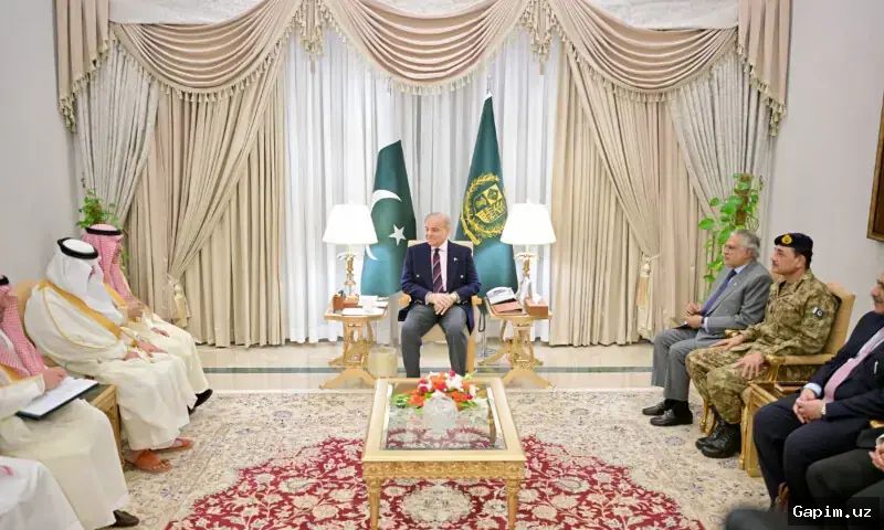 Original: Saudi Arabia Pakistan finance meeting 💸🤝 Саудовская Аравия предоставила Пакистану финансирование в размере 3 миллиардов долларов