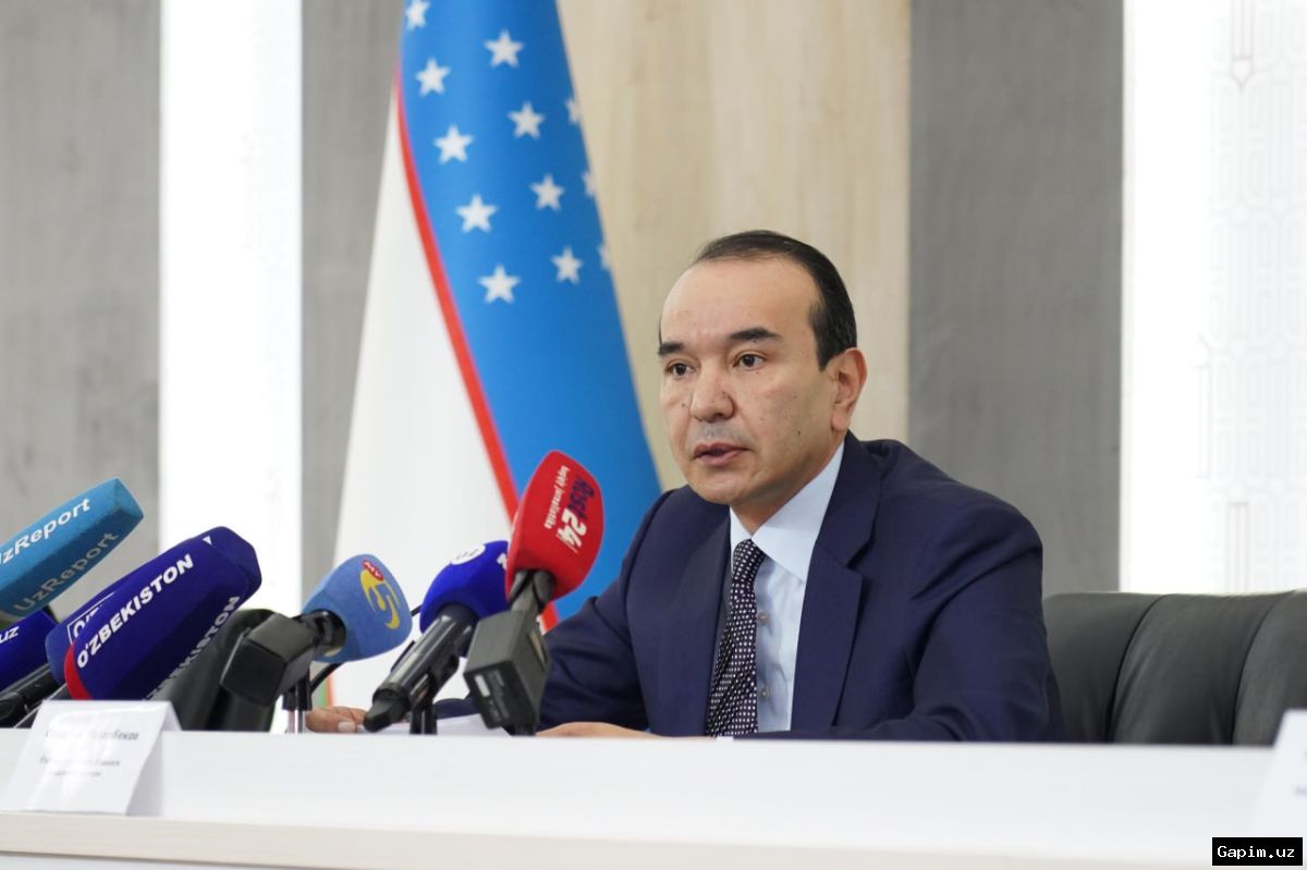 💬🏛️ Madaniyat vaziri Ozodbek Nazarbekov san’atkorlar solig‘i haqida ochiq muloqot o‘tkazdi