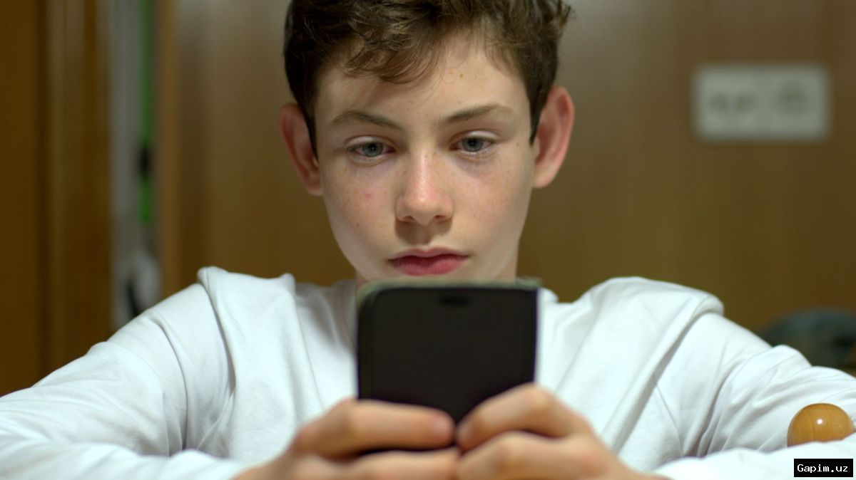 🇦🇺📱 Australia Tightens Social Media Ban for Children: Fines Doubled to $99 Million