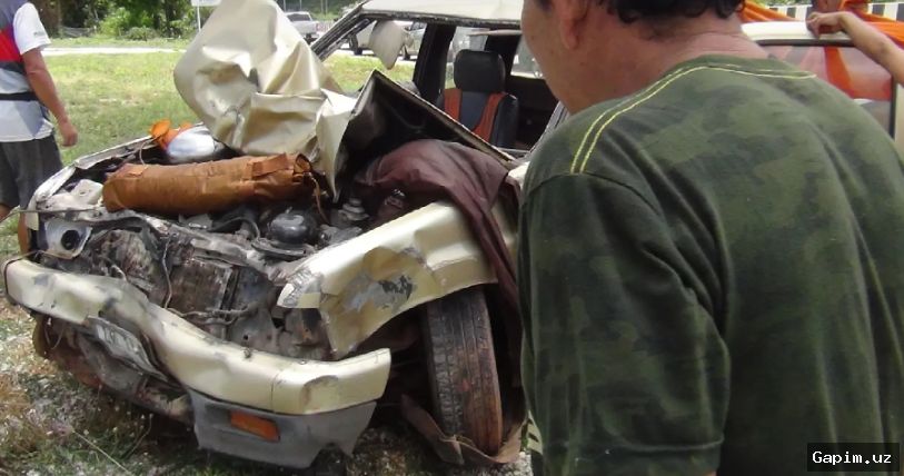 🚗💥 В Таиланде 11-летний мальчик на пикапе врезался в группу монахов: 8 погибших
