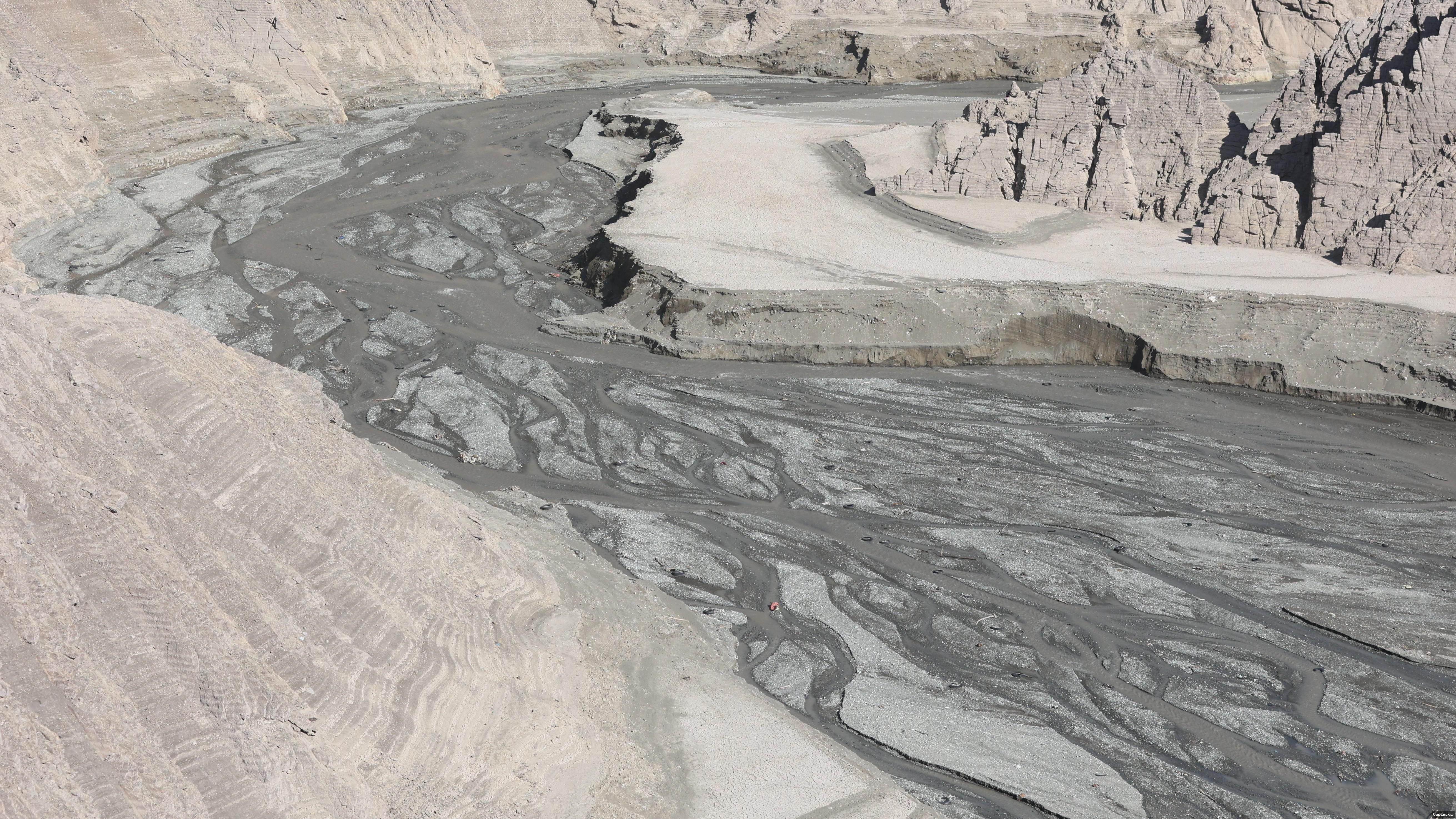 🌫️⚠️ Reports of 'Acid Clouds' over Iran Dismissed as Scientifically Unfounded