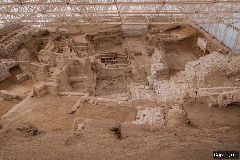 🏛️🔬 Ancient Çatalhöyük in Turkey: Secrets of matrilocality and equality revealed
