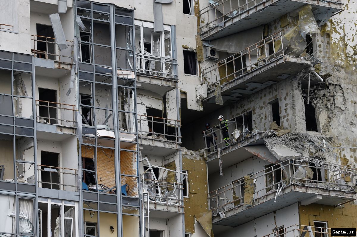💥🏚️ Российский авиаудар по Харькову: 22 человека ранены, включая детей