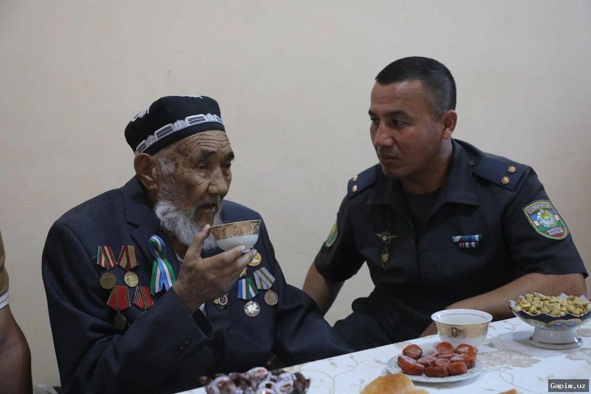 🇺🇿🏅 Urush yillarida mehnat qahramonligi: 60 ming uzbekistonlik mukofotlangan