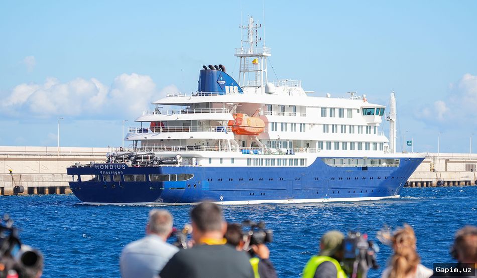 🦠🚢 Круизное судно, пораженное смертельной хантавирусной инфекцией, пришвартовалось в Роттердаме для дезинфекции