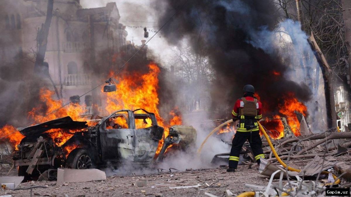 💥🏙️ Rossiyaning Ukraina shaharlariga ommaviy hujumi: 16 kishi halok bo‘ldi, 100 dan ortiq jarohatlandi