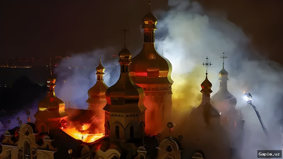 ⚔️💥 Russian strikes kill 9 in Ukraine, damage historic Kyiv cathedral