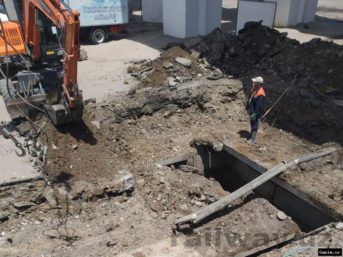 🚇⚠️ В метро Ташкента обрушилась часть кровли: двое пассажиров пострадали