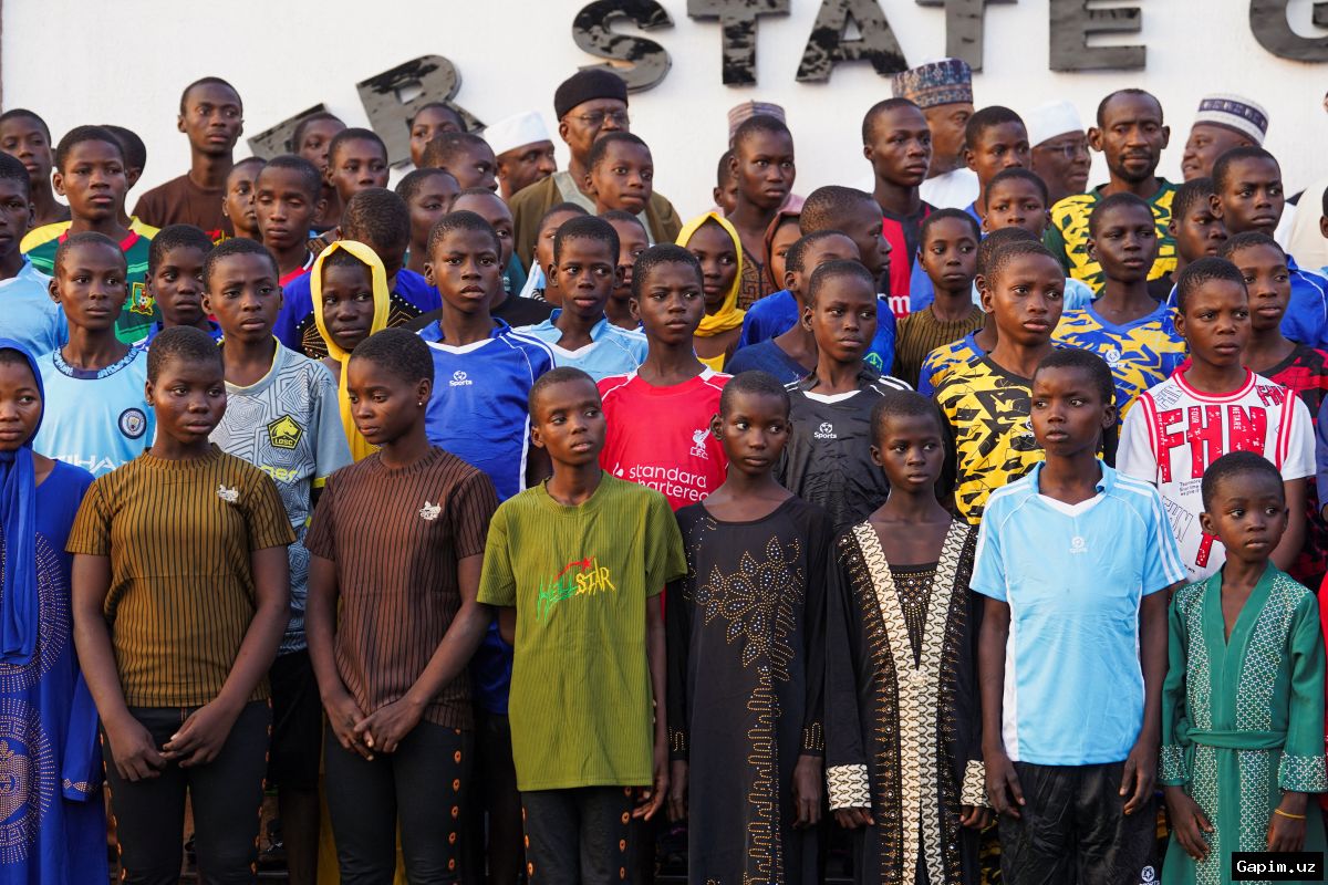 🏫🔒 Nigeriyada maktab o'quvchilarini qutqarish: xavfsizlik tizimining muvaffaqiyatsizligi fosh etildi